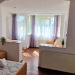 Stephanie Apartment-centru Civic בית אירוח בראשוב