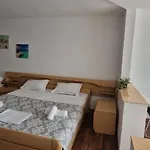 Stephanie Apartment-centru Civic בראשוב