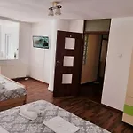 Stephanie Apartment-centru Civic Проживання в сім'ї Брашов