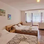 Stephanie Apartment-centru Civic בראשוב
