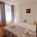 Stephanie Apartment-centru Civic * בראשוב