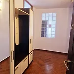Stephanie Apartment-centru Civic בית אירוח בראשוב