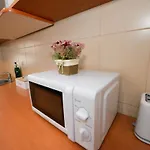 Stephanie Apartment-centru Civic בית אירוח בראשוב