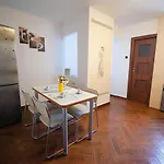 בית אירוח Stephanie Apartment-centru Civic