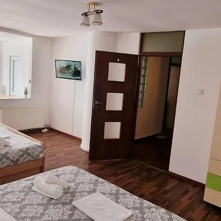 Stephanie Apartment-centru Civic منزل للإقامة براشوف