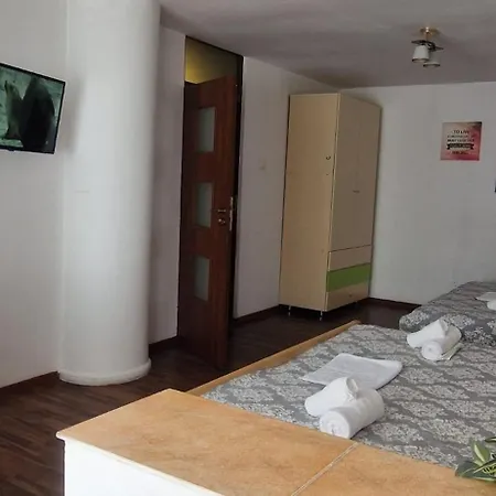 Stephanie Apartment-centru Civic *