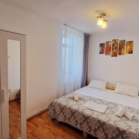 Stephanie Apartment-centru Civic