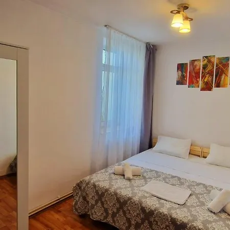 Gazde/Camere de închiriat Stephanie Apartment-centru Civic