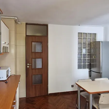 Stephanie Apartment-centru Civic Braşov