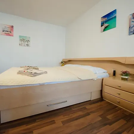 Stephanie Apartment-centru Civic Homestay